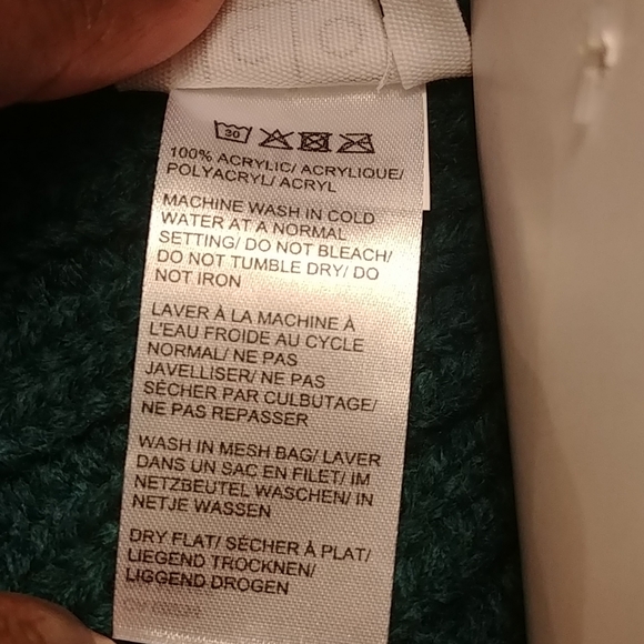 💯 NTW CORELIFE Unisex Beanie - Picture 4 of 4